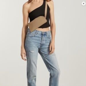 Everlane The Cactus Leather Sling Bag Cashew Tan Minimalist Chic Quiet Luxury